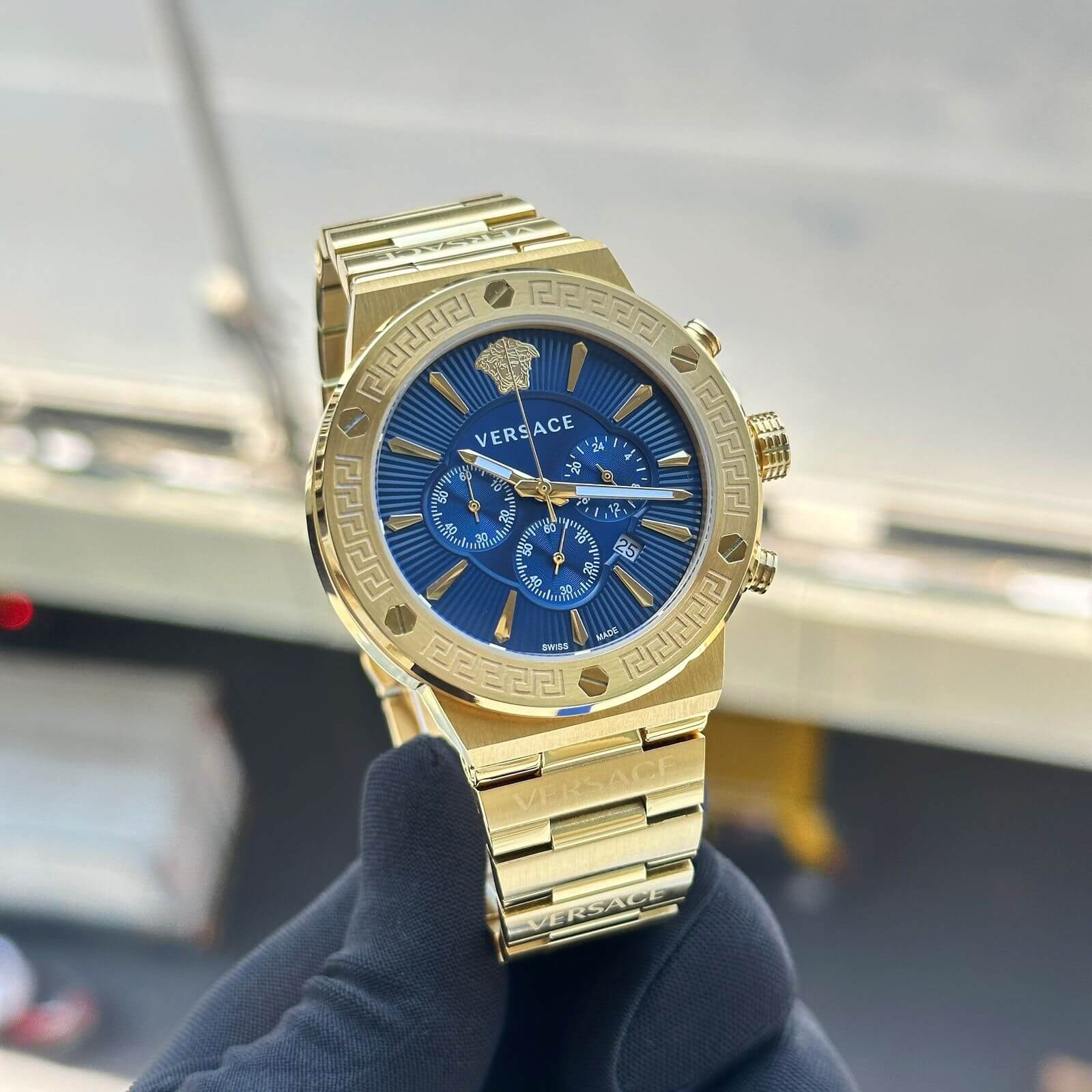Versace-Greca-logo-Chrono-SERIES-Gold-.jpg